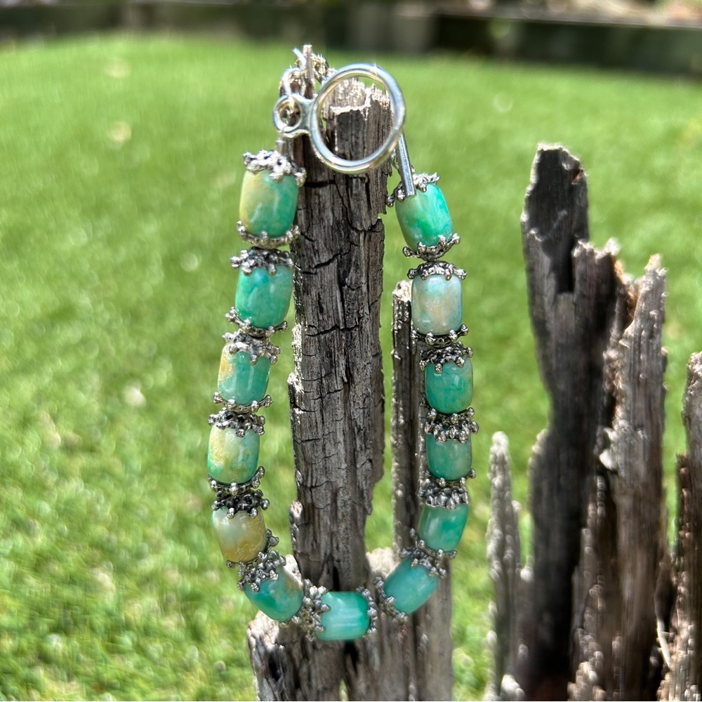✨Tibetan light green agate bracelet. Said to provide healing and protection.